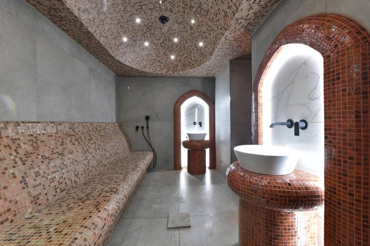 Royal Wellness And Spa Ruma Ngoại thất bức ảnh