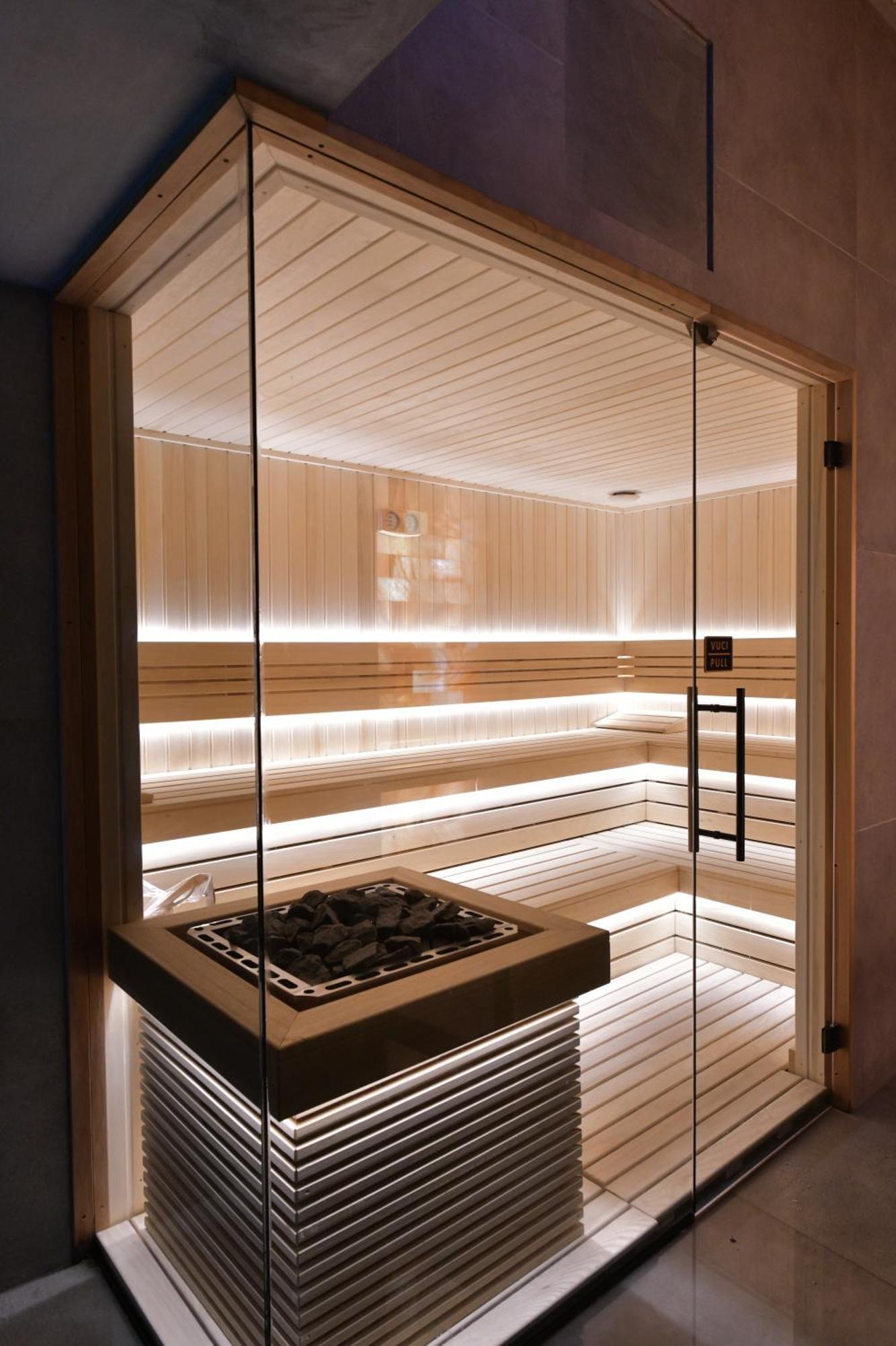 Royal Wellness And Spa Ruma Ngoại thất bức ảnh